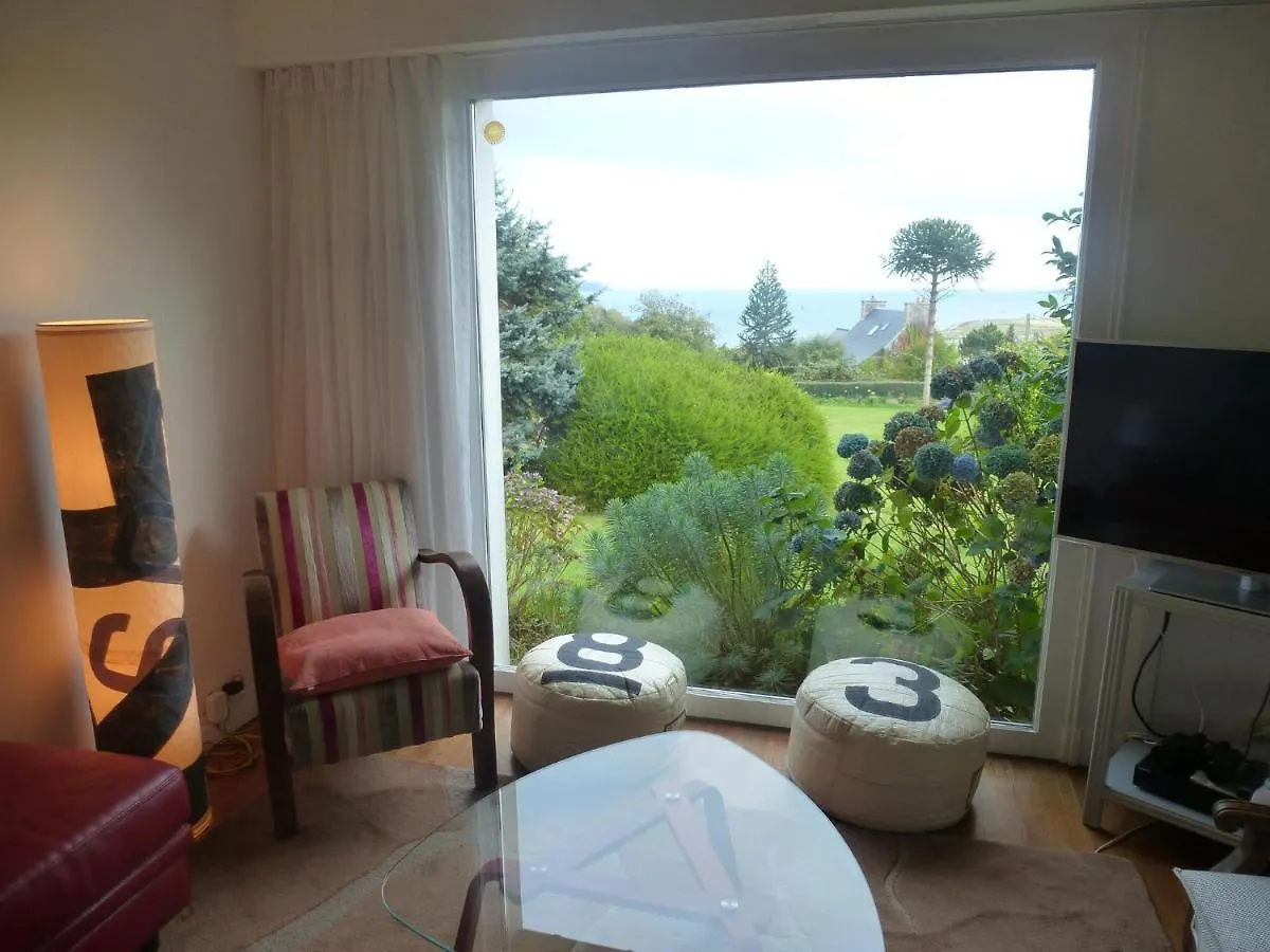Holiday Home With Sea View, Perros Guirec