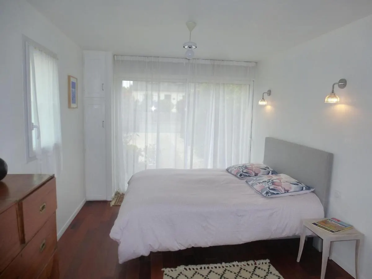Holiday Home With Sea View, Perros Guirec