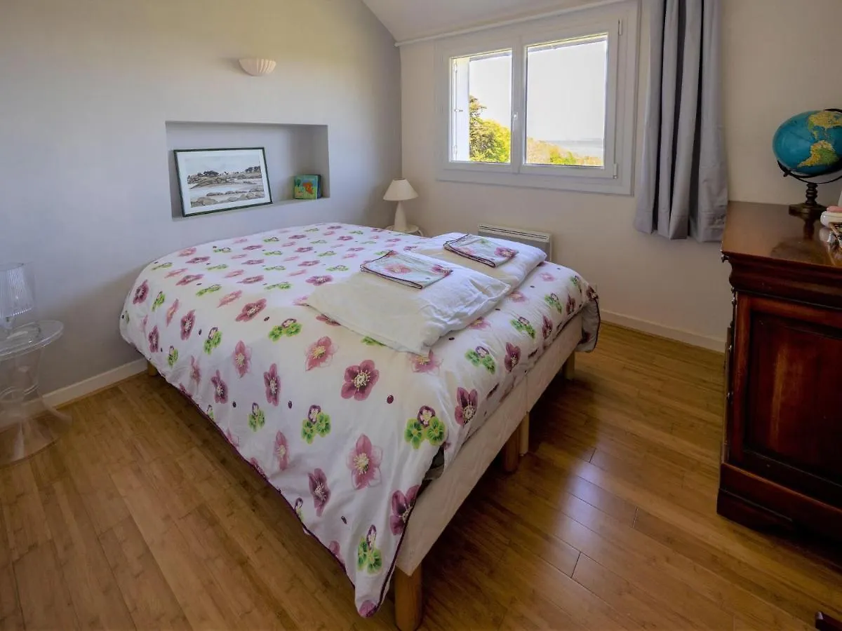 Holiday Home With Sea View, Perros Guirec 0*, Perros-Guirec France