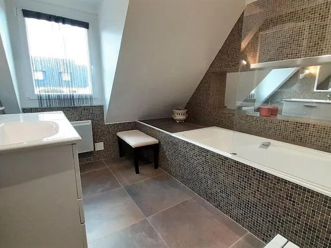 Holiday Home With Sea View, Perros Guirec